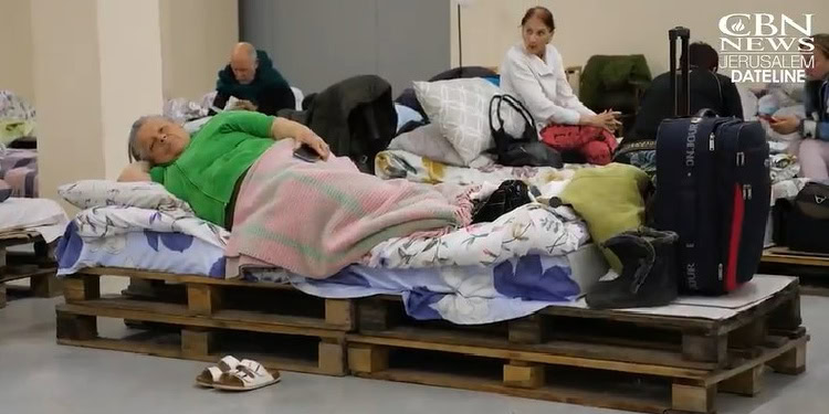 video screenshot of Ukrainian refugees