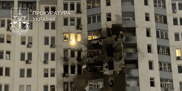 Damage to Ukrainian apartment building